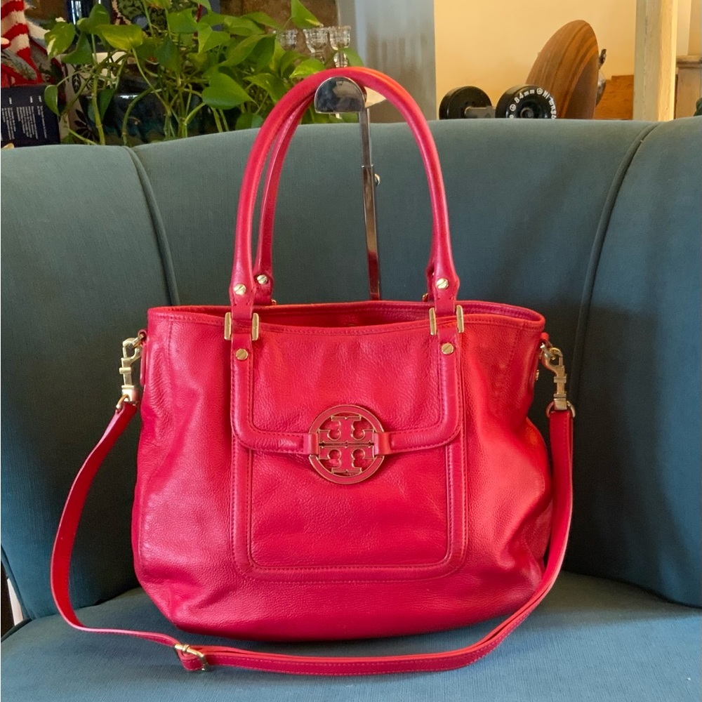 Tory Burch Classic Handle Amanda Hobo Two Way Bag - Carnival Red